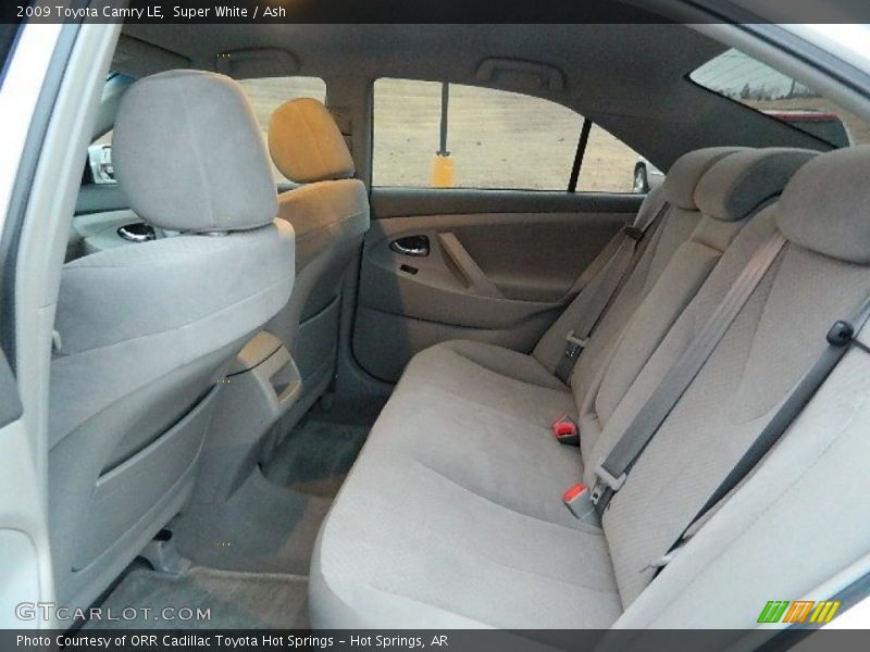 Super White / Ash 2009 Toyota Camry LE