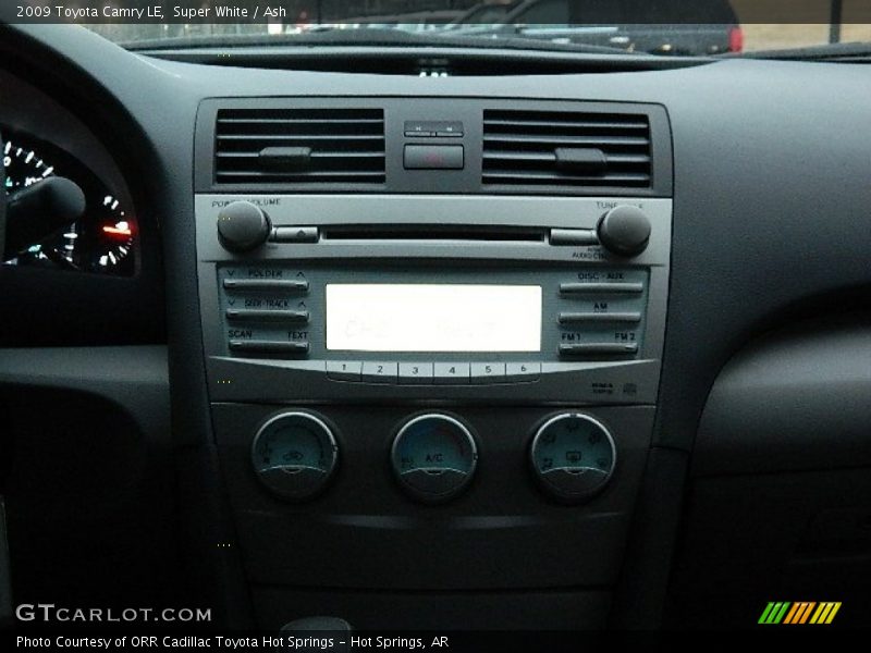 Super White / Ash 2009 Toyota Camry LE