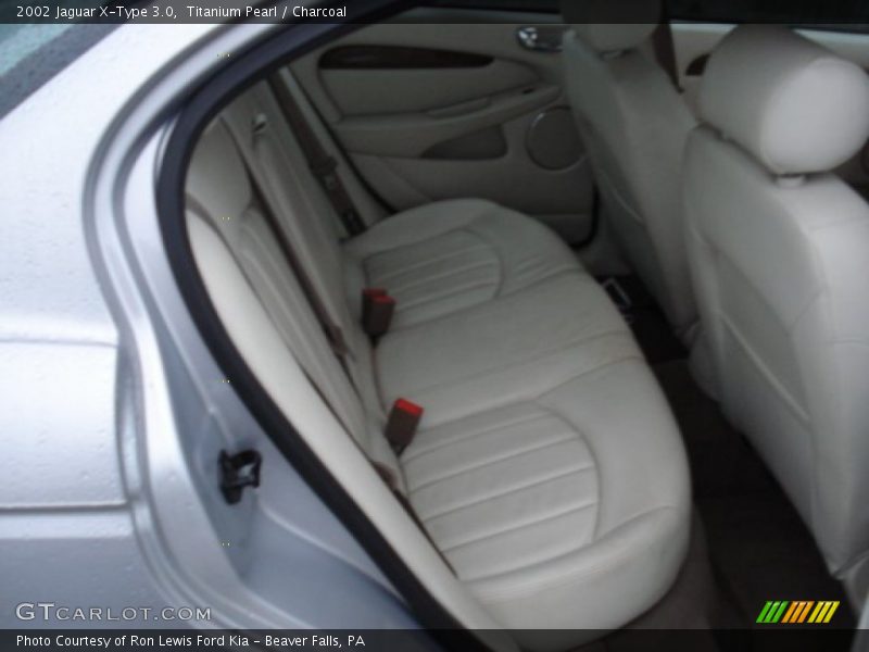 Titanium Pearl / Charcoal 2002 Jaguar X-Type 3.0