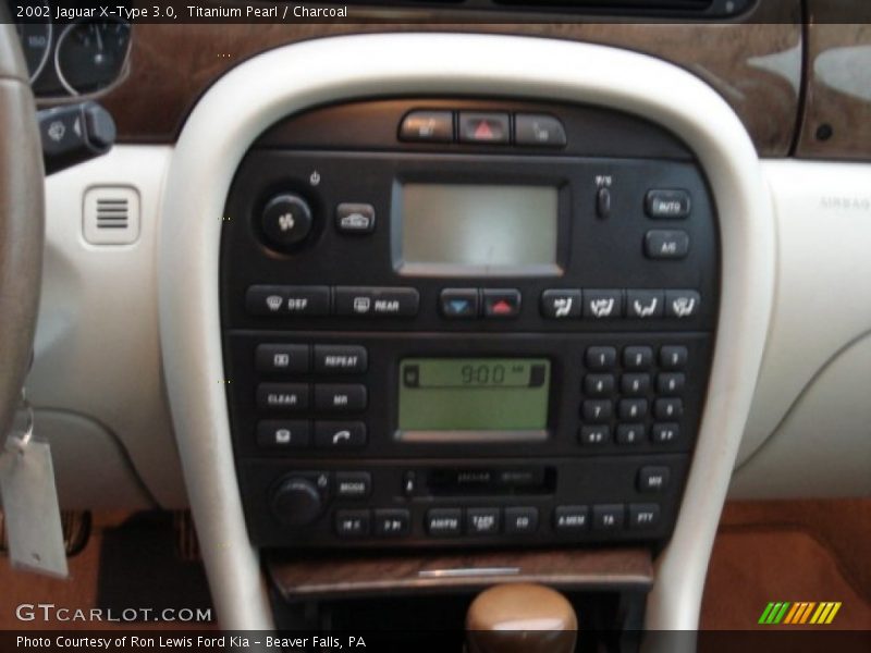 Titanium Pearl / Charcoal 2002 Jaguar X-Type 3.0
