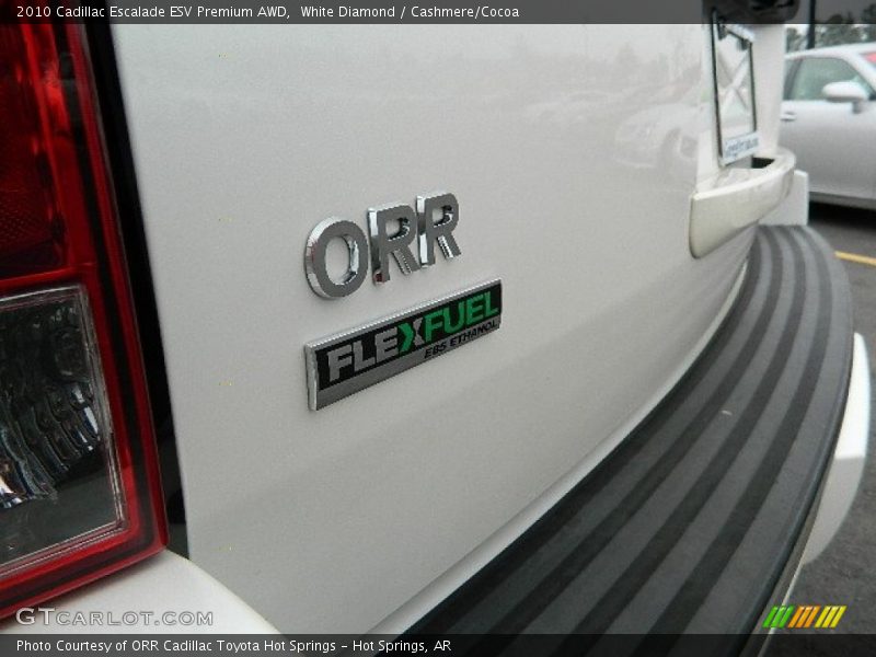 White Diamond / Cashmere/Cocoa 2010 Cadillac Escalade ESV Premium AWD
