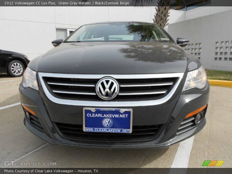 Urano Gray Metallic / Black/Cornsilk Beige 2012 Volkswagen CC Lux Plus