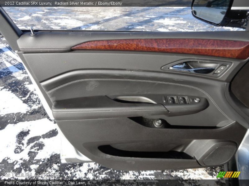 Radiant Silver Metallic / Ebony/Ebony 2012 Cadillac SRX Luxury