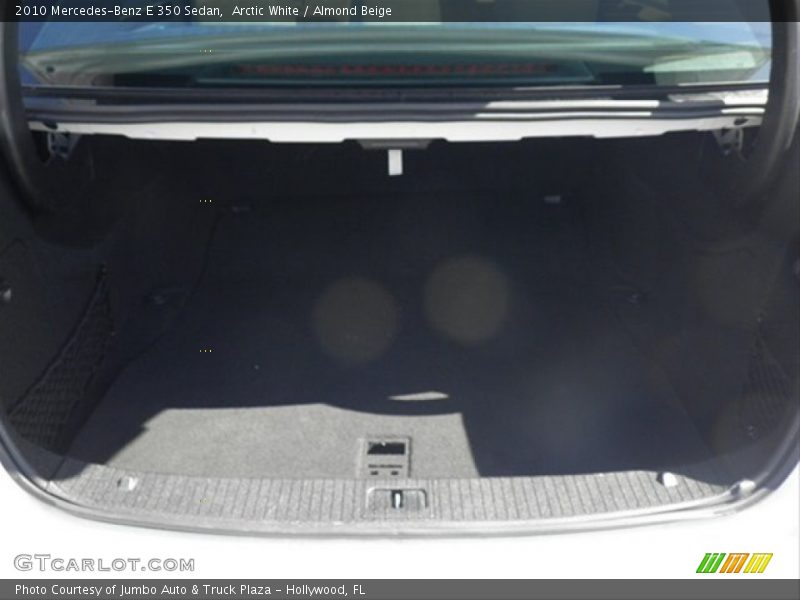 Arctic White / Almond Beige 2010 Mercedes-Benz E 350 Sedan