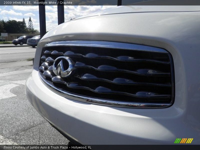 Moonlight White / Graphite 2009 Infiniti FX 35