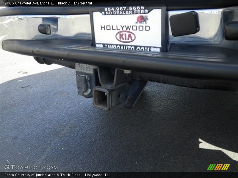 Black / Tan/Neutral 2006 Chevrolet Avalanche LS
