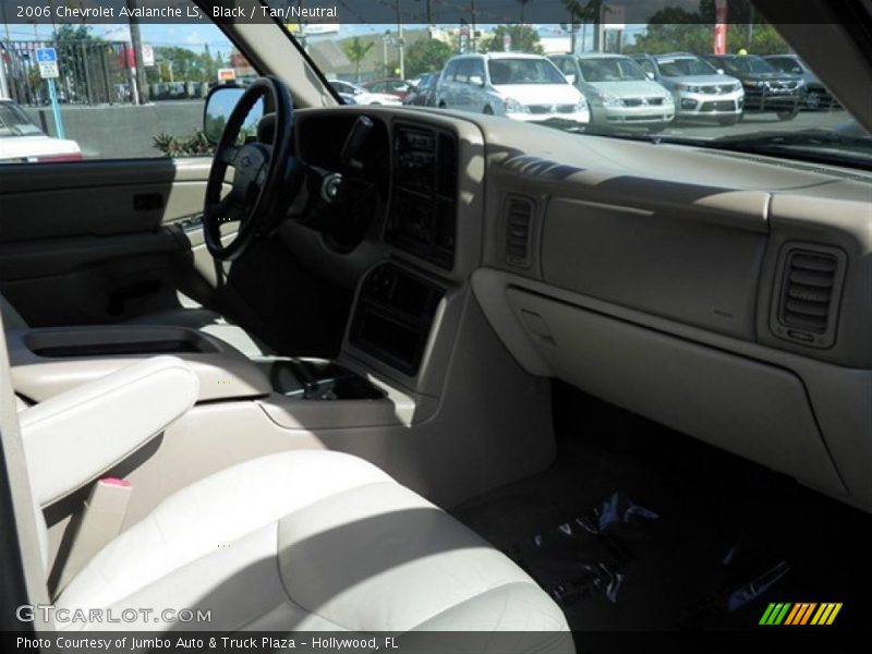 Black / Tan/Neutral 2006 Chevrolet Avalanche LS