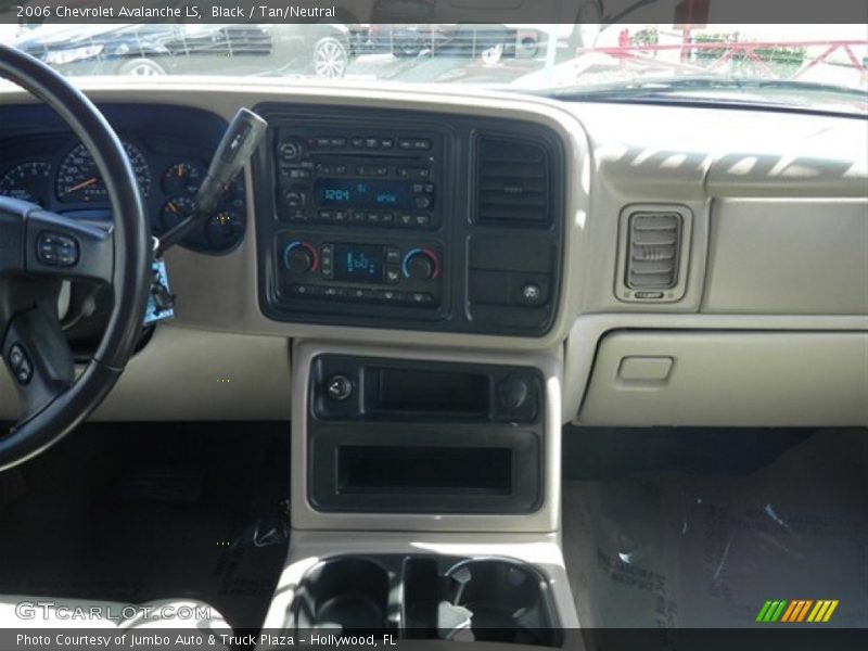 Black / Tan/Neutral 2006 Chevrolet Avalanche LS