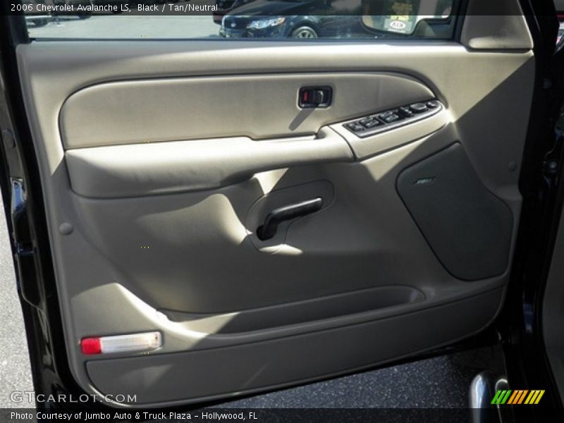 Black / Tan/Neutral 2006 Chevrolet Avalanche LS