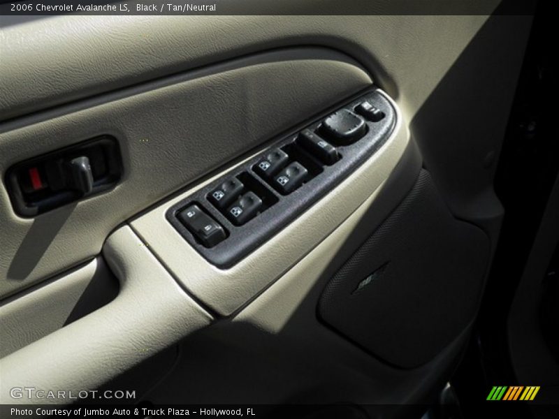 Black / Tan/Neutral 2006 Chevrolet Avalanche LS