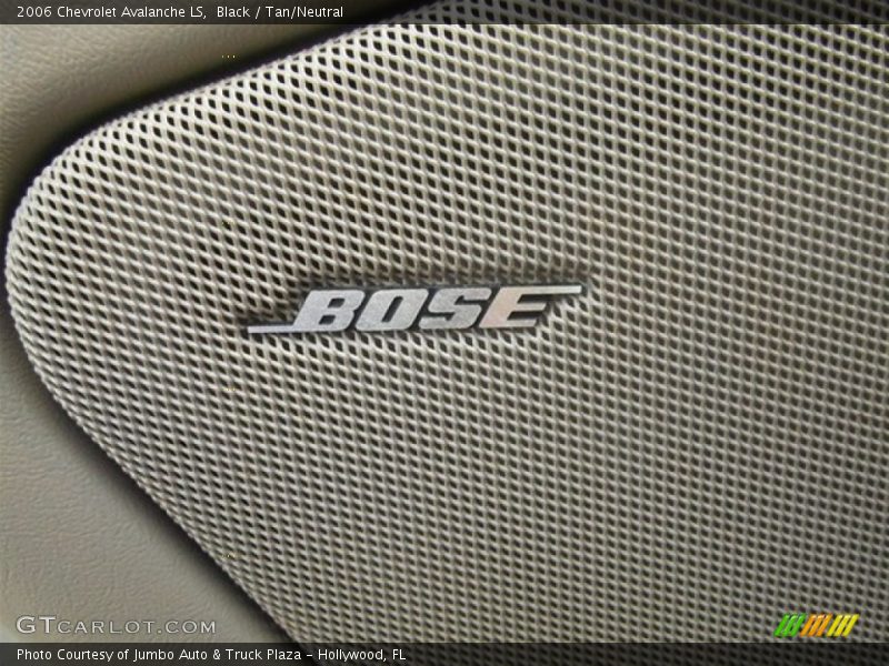 Black / Tan/Neutral 2006 Chevrolet Avalanche LS