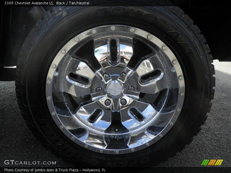 Black / Tan/Neutral 2006 Chevrolet Avalanche LS