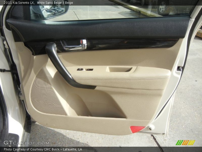 White Sand Beige / Beige 2011 Kia Sorento LX