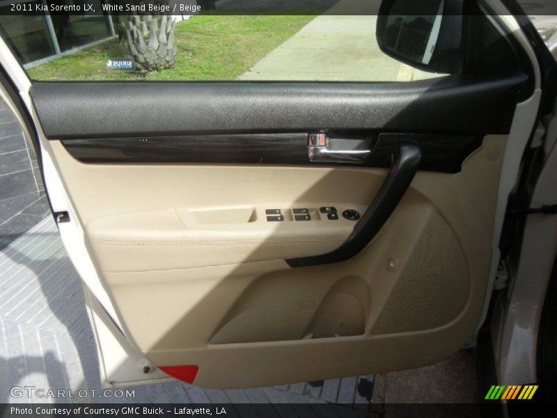 White Sand Beige / Beige 2011 Kia Sorento LX