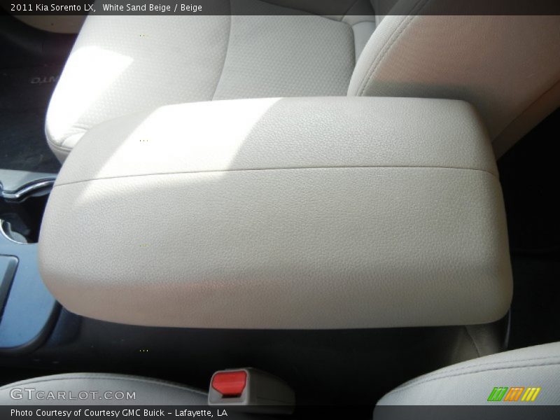 White Sand Beige / Beige 2011 Kia Sorento LX