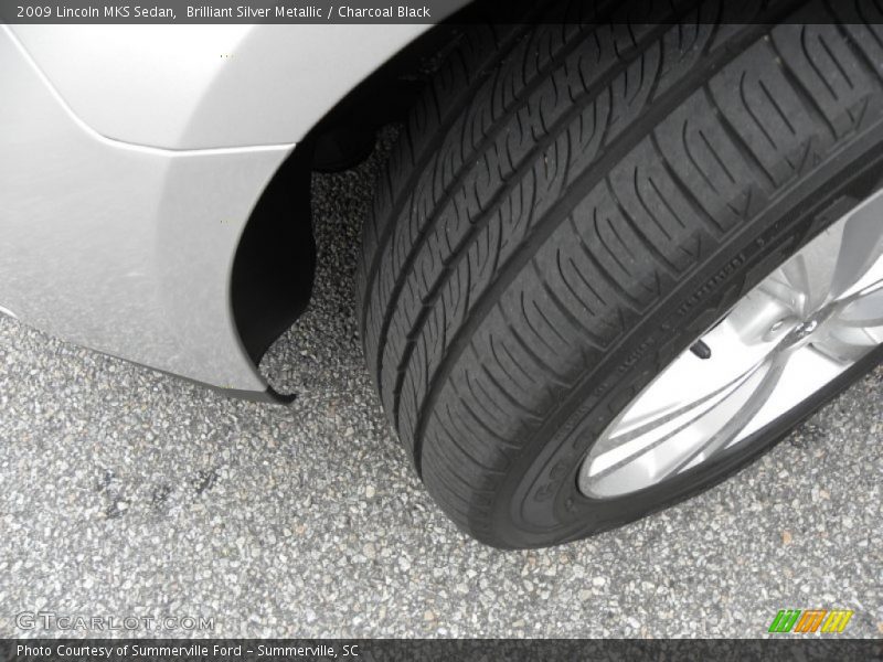 Brilliant Silver Metallic / Charcoal Black 2009 Lincoln MKS Sedan