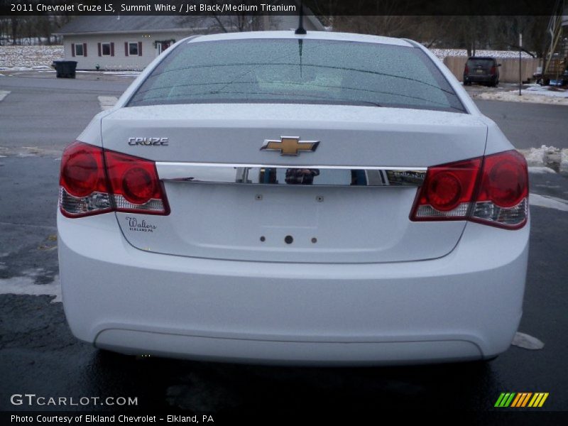 Summit White / Jet Black/Medium Titanium 2011 Chevrolet Cruze LS