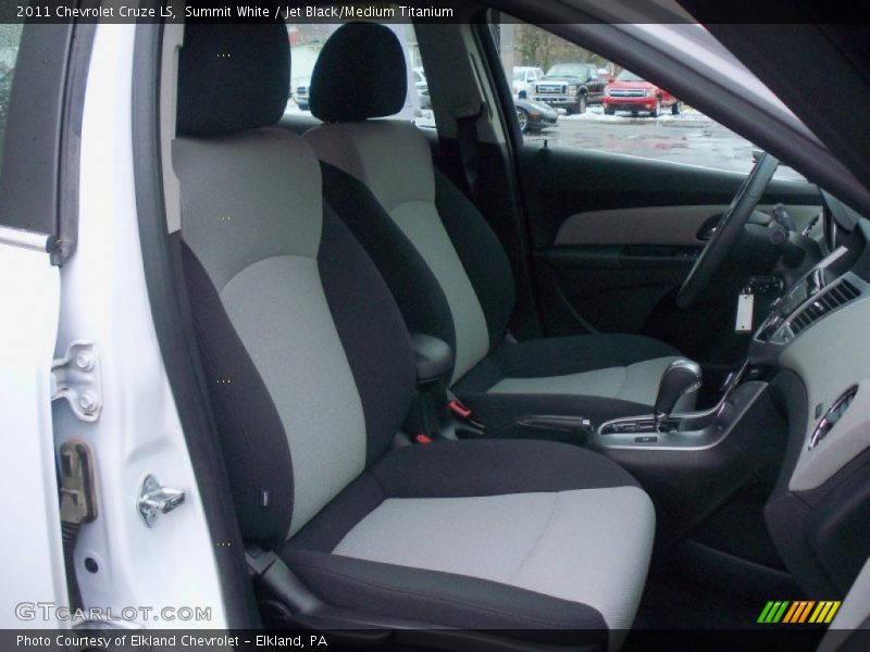 Summit White / Jet Black/Medium Titanium 2011 Chevrolet Cruze LS