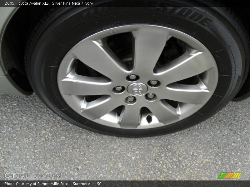 Silver Pine Mica / Ivory 2005 Toyota Avalon XLS