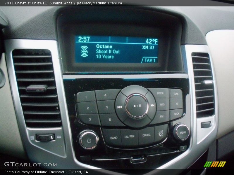 Summit White / Jet Black/Medium Titanium 2011 Chevrolet Cruze LS