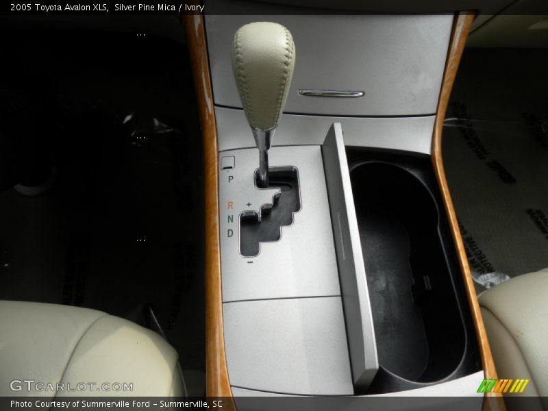 Silver Pine Mica / Ivory 2005 Toyota Avalon XLS