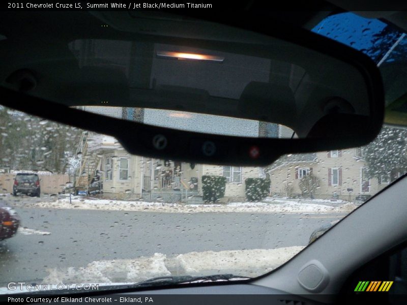 Summit White / Jet Black/Medium Titanium 2011 Chevrolet Cruze LS