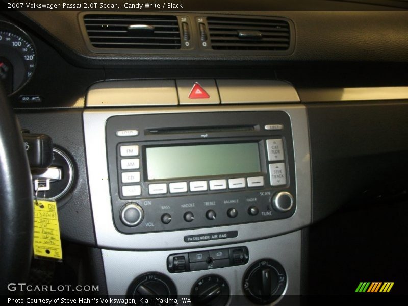 Candy White / Black 2007 Volkswagen Passat 2.0T Sedan