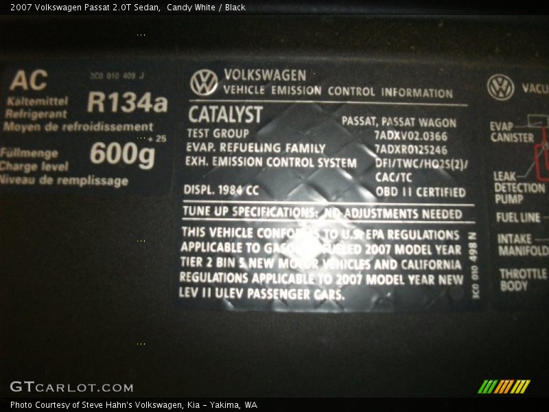 Candy White / Black 2007 Volkswagen Passat 2.0T Sedan