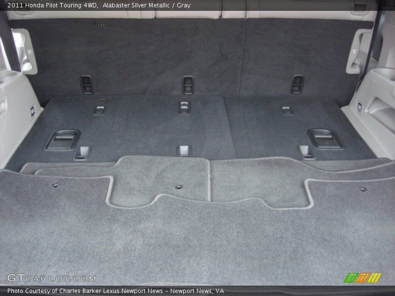  2011 Pilot Touring 4WD Trunk
