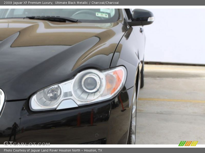 Ultimate Black Metallic / Charcoal/Charcoal 2009 Jaguar XF Premium Luxury
