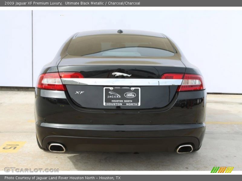 Ultimate Black Metallic / Charcoal/Charcoal 2009 Jaguar XF Premium Luxury