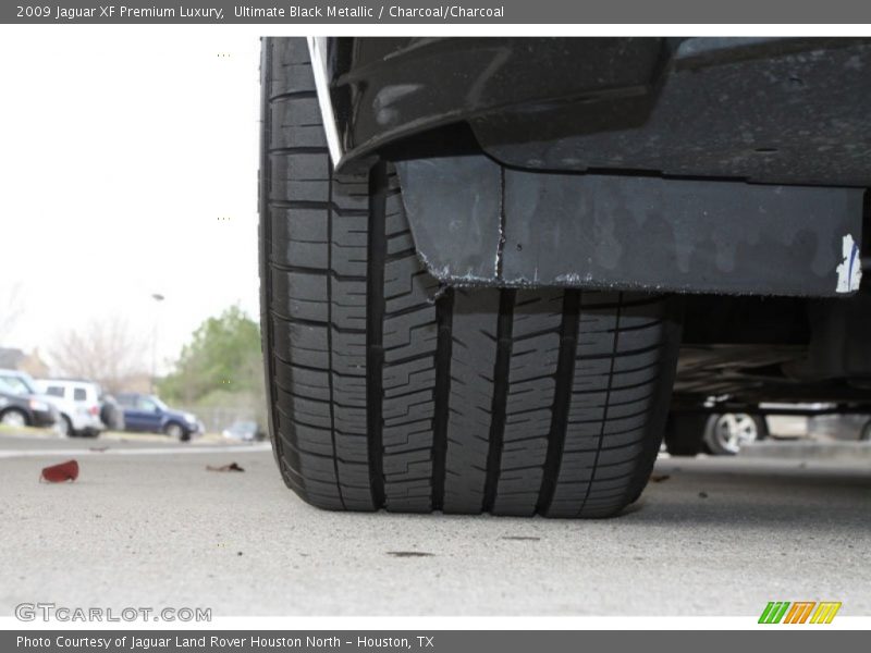 Ultimate Black Metallic / Charcoal/Charcoal 2009 Jaguar XF Premium Luxury