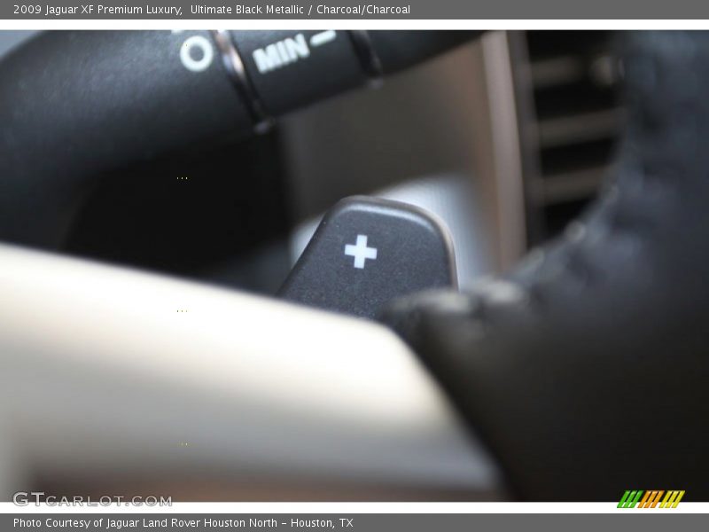Ultimate Black Metallic / Charcoal/Charcoal 2009 Jaguar XF Premium Luxury