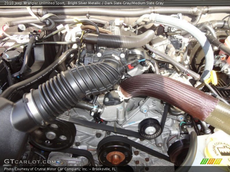 Bright Silver Metallic / Dark Slate Gray/Medium Slate Gray 2010 Jeep Wrangler Unlimited Sport