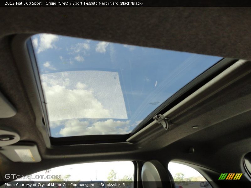 Sunroof of 2012 500 Sport