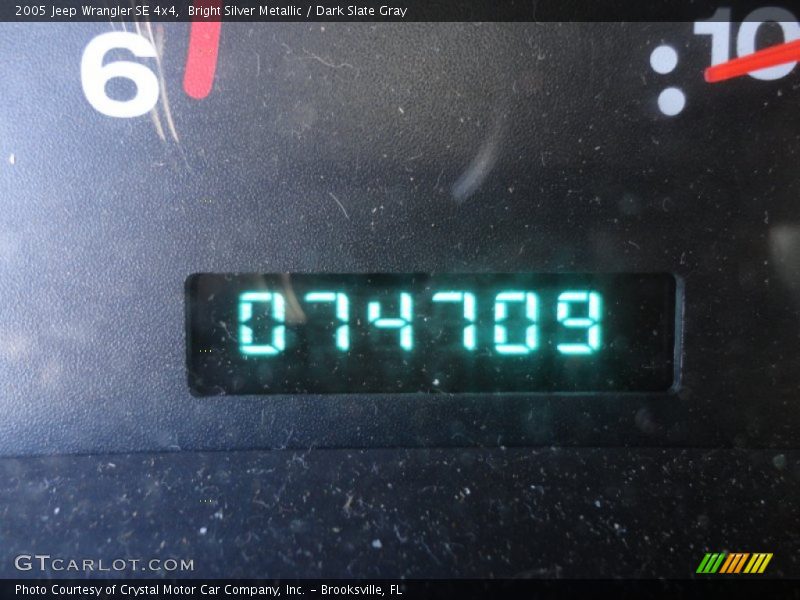 Bright Silver Metallic / Dark Slate Gray 2005 Jeep Wrangler SE 4x4