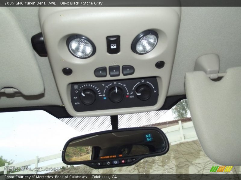 Onyx Black / Stone Gray 2006 GMC Yukon Denali AWD