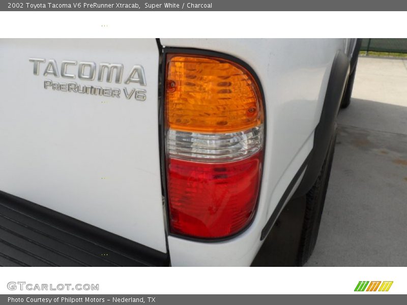 Super White / Charcoal 2002 Toyota Tacoma V6 PreRunner Xtracab