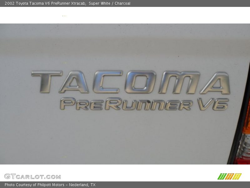 Super White / Charcoal 2002 Toyota Tacoma V6 PreRunner Xtracab