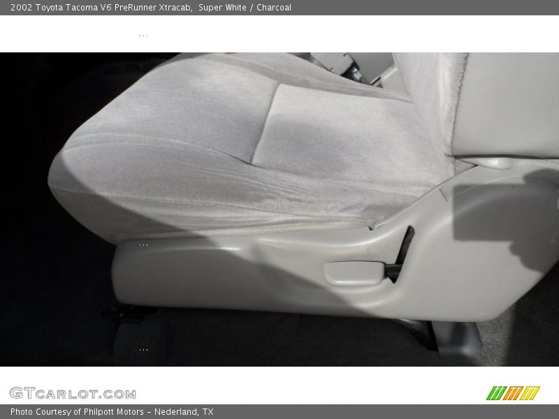 Super White / Charcoal 2002 Toyota Tacoma V6 PreRunner Xtracab