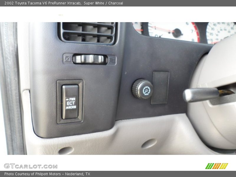 Super White / Charcoal 2002 Toyota Tacoma V6 PreRunner Xtracab