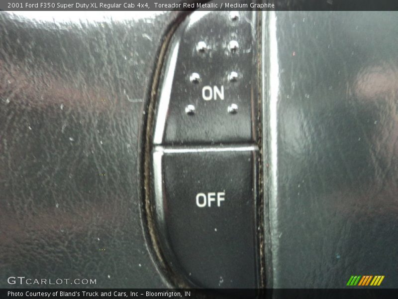 Toreador Red Metallic / Medium Graphite 2001 Ford F350 Super Duty XL Regular Cab 4x4