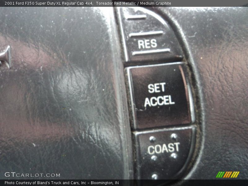 Toreador Red Metallic / Medium Graphite 2001 Ford F350 Super Duty XL Regular Cab 4x4