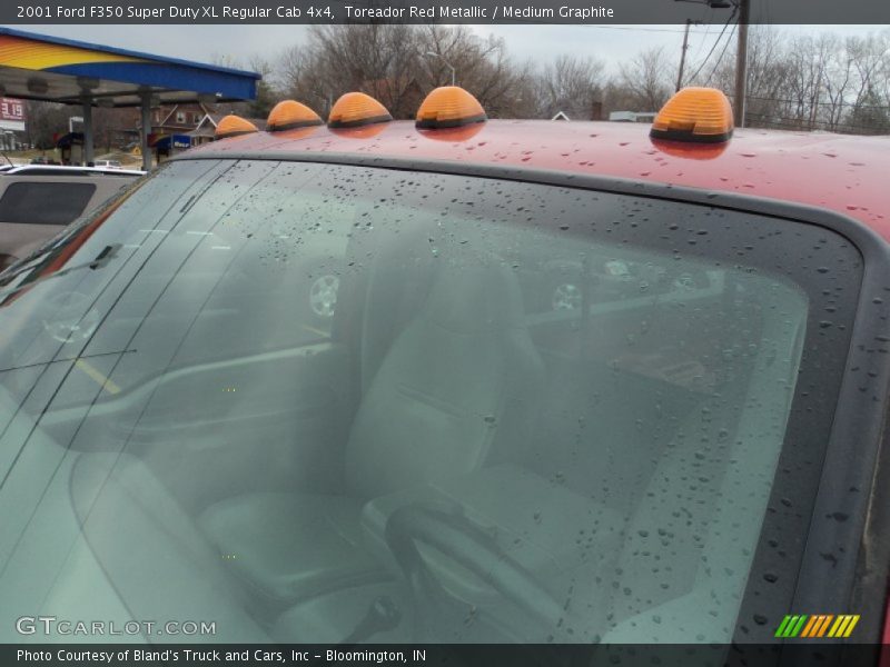 Toreador Red Metallic / Medium Graphite 2001 Ford F350 Super Duty XL Regular Cab 4x4