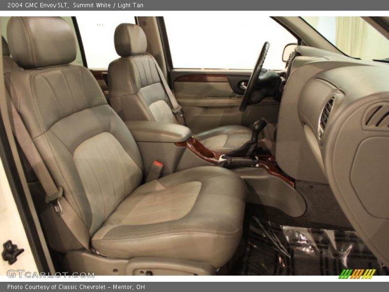 Summit White / Light Tan 2004 GMC Envoy SLT