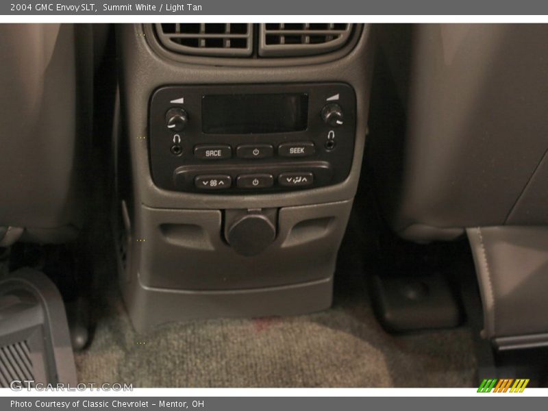 Summit White / Light Tan 2004 GMC Envoy SLT