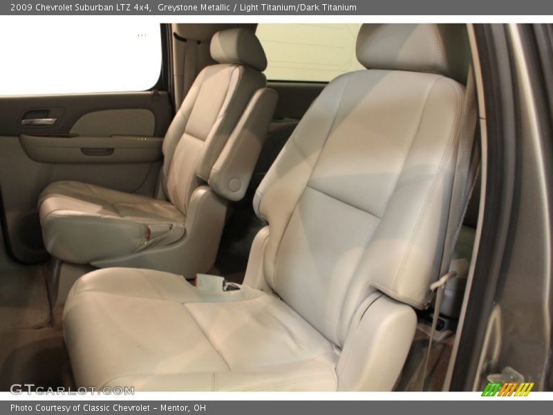 Greystone Metallic / Light Titanium/Dark Titanium 2009 Chevrolet Suburban LTZ 4x4