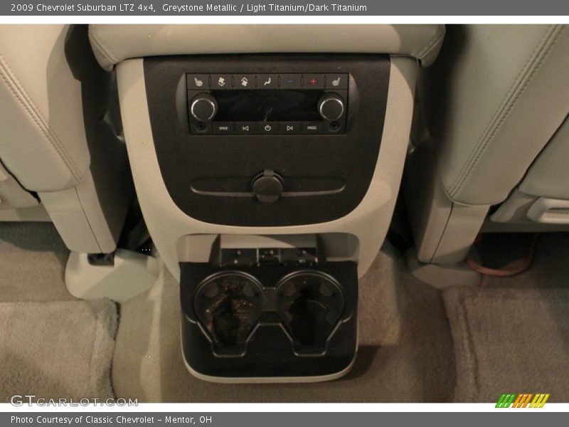 Greystone Metallic / Light Titanium/Dark Titanium 2009 Chevrolet Suburban LTZ 4x4