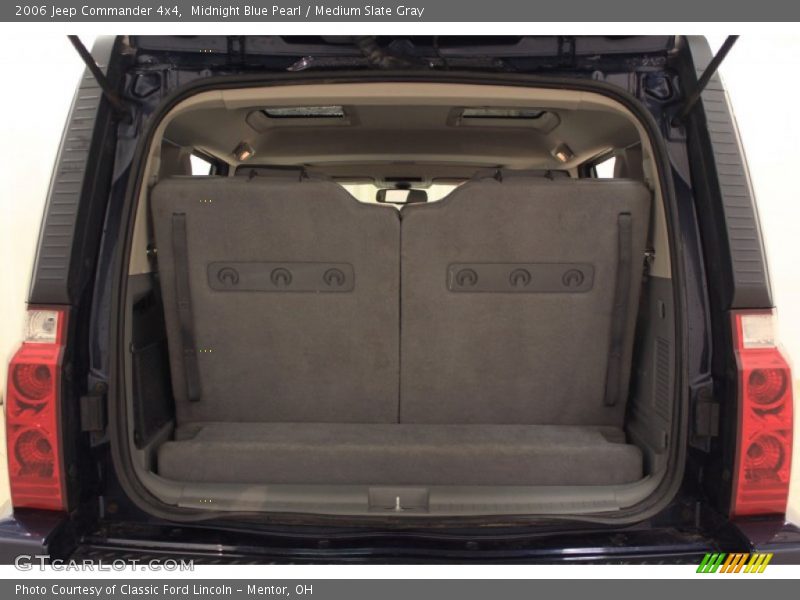 Midnight Blue Pearl / Medium Slate Gray 2006 Jeep Commander 4x4