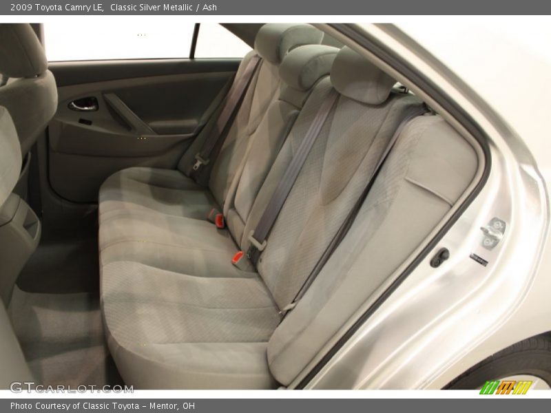 Classic Silver Metallic / Ash 2009 Toyota Camry LE